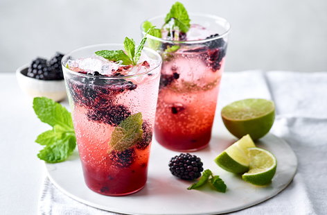 Don't fancy drinking booze tonight? This non-alcoholic blackberry mojito is a super option to try out