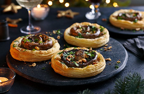For an easy vegan starter idea, try these Portobello mushroom tarts. Tender mushrooms are cooked in fragrant garlic oil and baked in buttery puff pastry until crisp and golden for a super simple starter with just five ingredients.